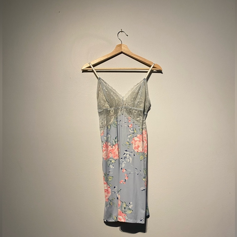LA VIE EN ROSE | Night gown | lace floral